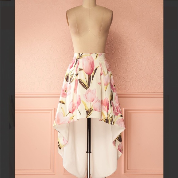 L'ATISTE Dresses & Skirts - Beautiful tulip 🌷 hi-lo skirt, sz small